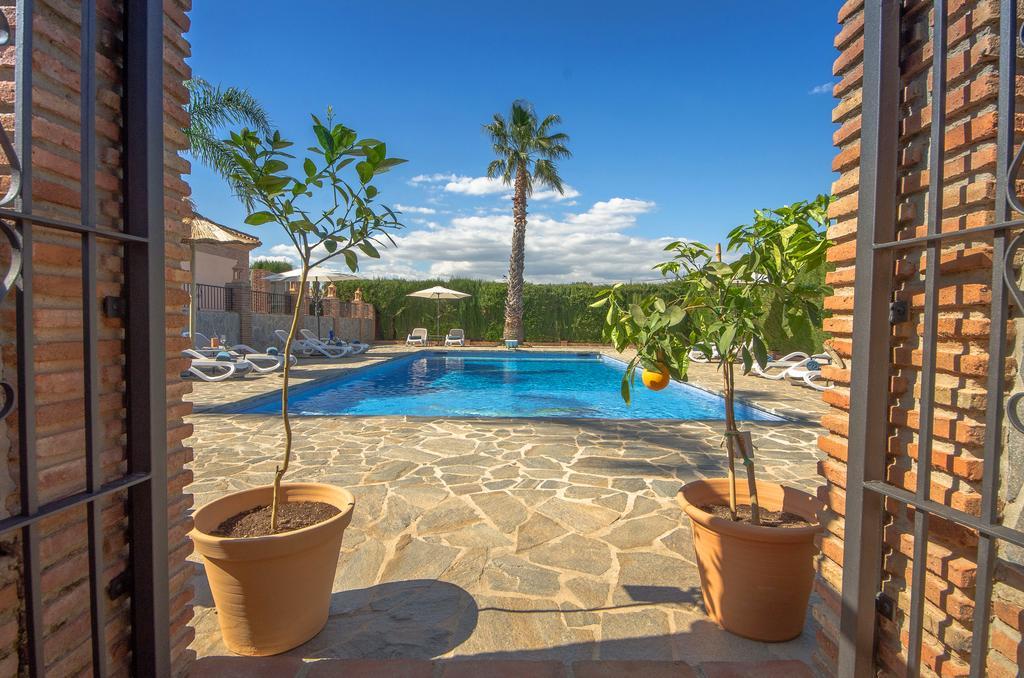 Villa Conmigo Bed & Breakfast อาเลาริน เดลา ตอร์เร ภายนอก รูปภาพ