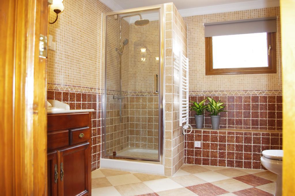 Villa Conmigo Bed & Breakfast อาเลาริน เดลา ตอร์เร ภายนอก รูปภาพ